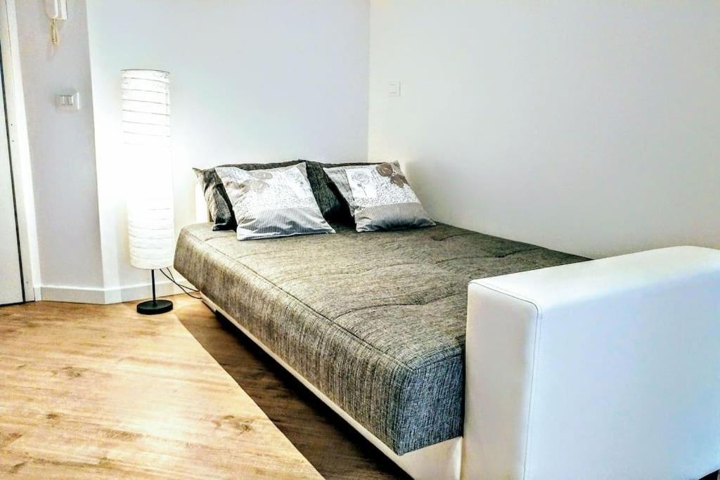 B&B Gocciadoro 26 Nuovo, Climatizzato, Zona Ospedale, Posto Auto 트렌토 외부 사진