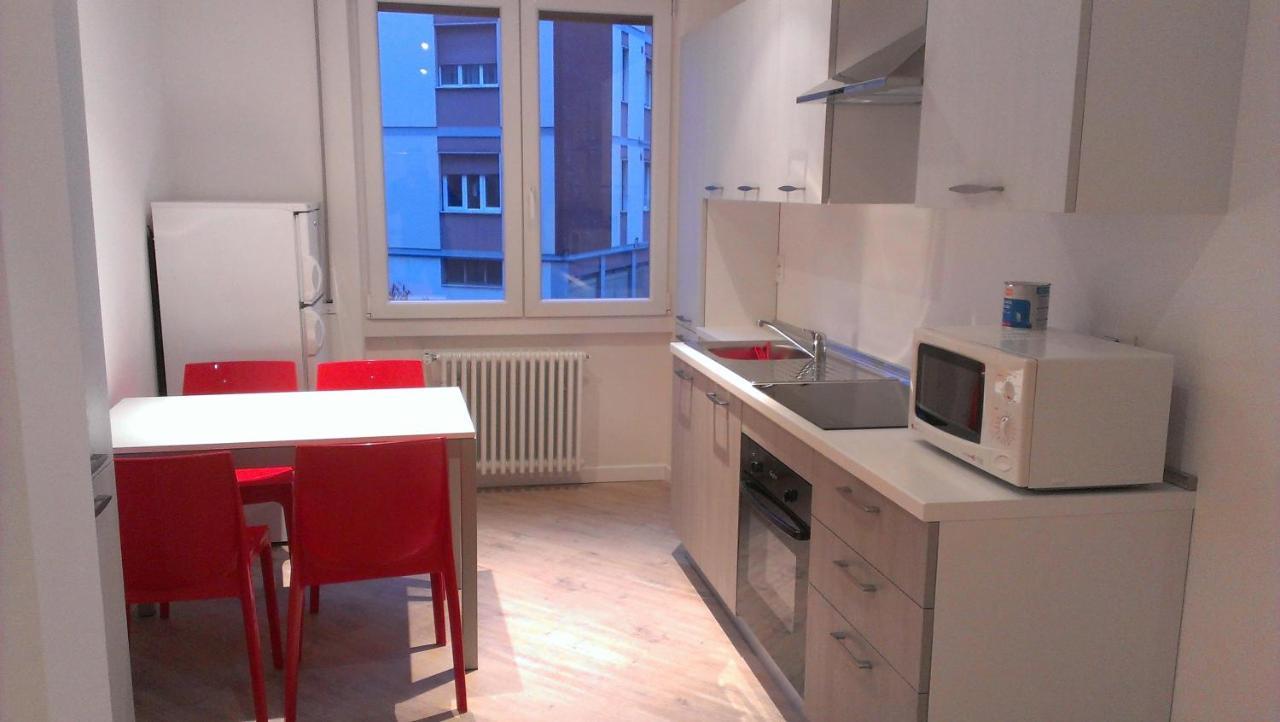 B&B Gocciadoro 26 Nuovo, Climatizzato, Zona Ospedale, Posto Auto 트렌토 외부 사진